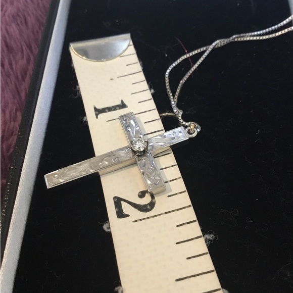 Estate 14k White Gold Round Brilliant Cut Diamond Etched Cross Necklace - Picture 11 of 15